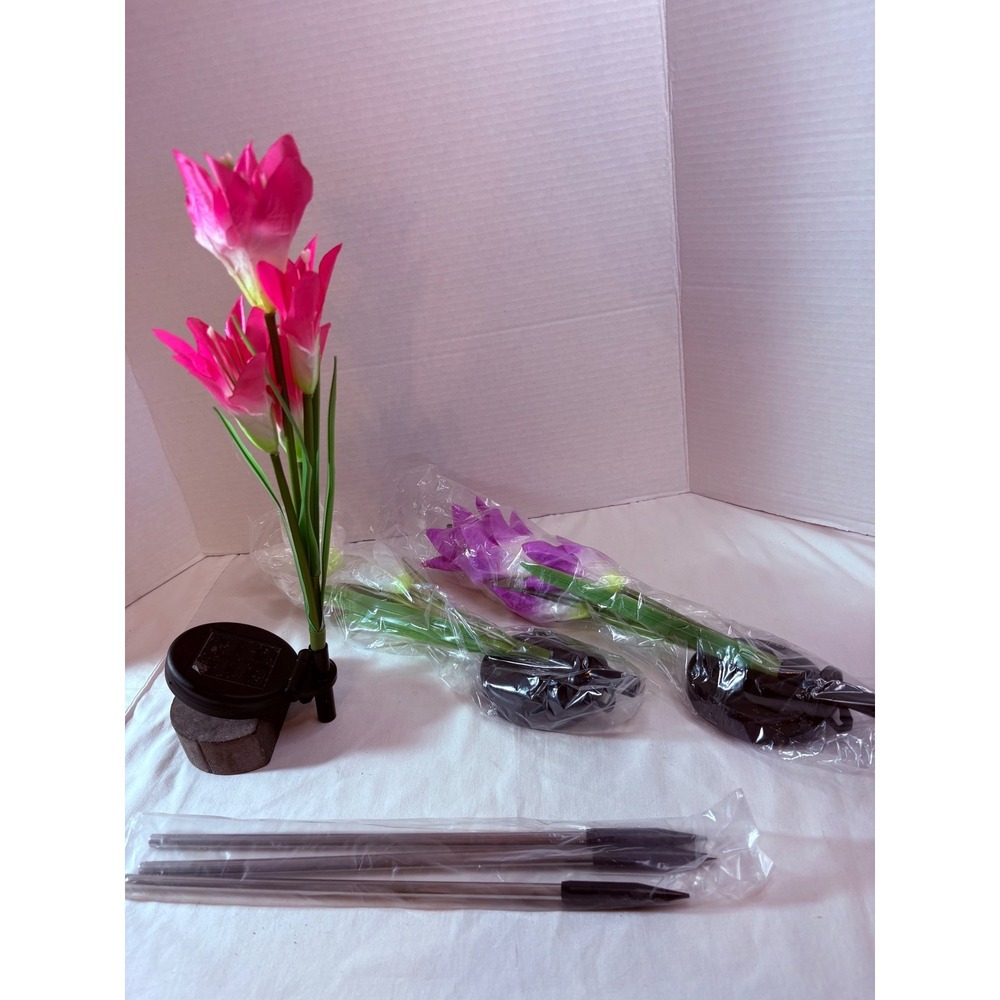 WOHOME Solar Powered Garden LED Flower Lights 3 Pack Lily Stakes PinkPurpleWhite - Picture 4 of 8